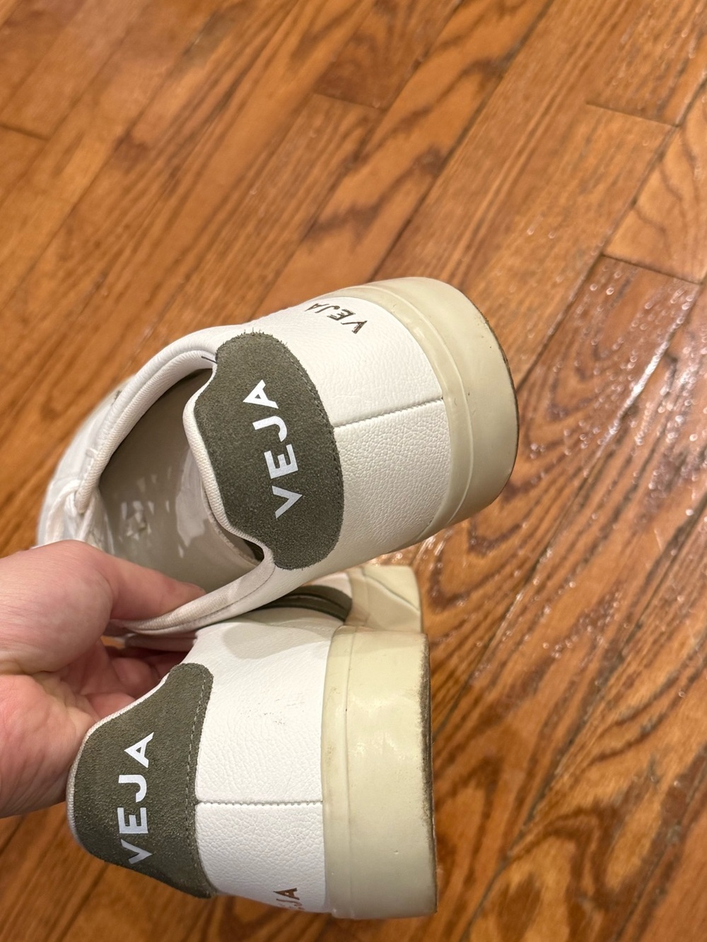 Men’s Veja Tennis Shoes / Sneakers - Picture 6 of 10